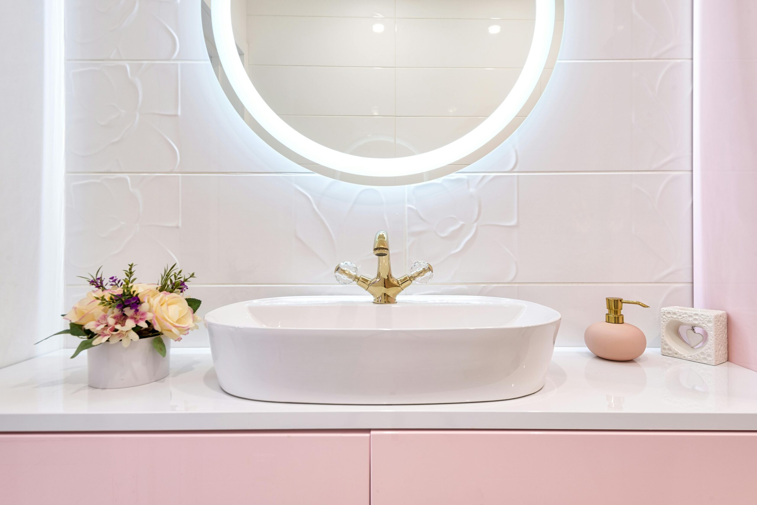 Was tun, wenn der Abfluss meines Villeroy & Boch Spülbeckens verstopft ist?
