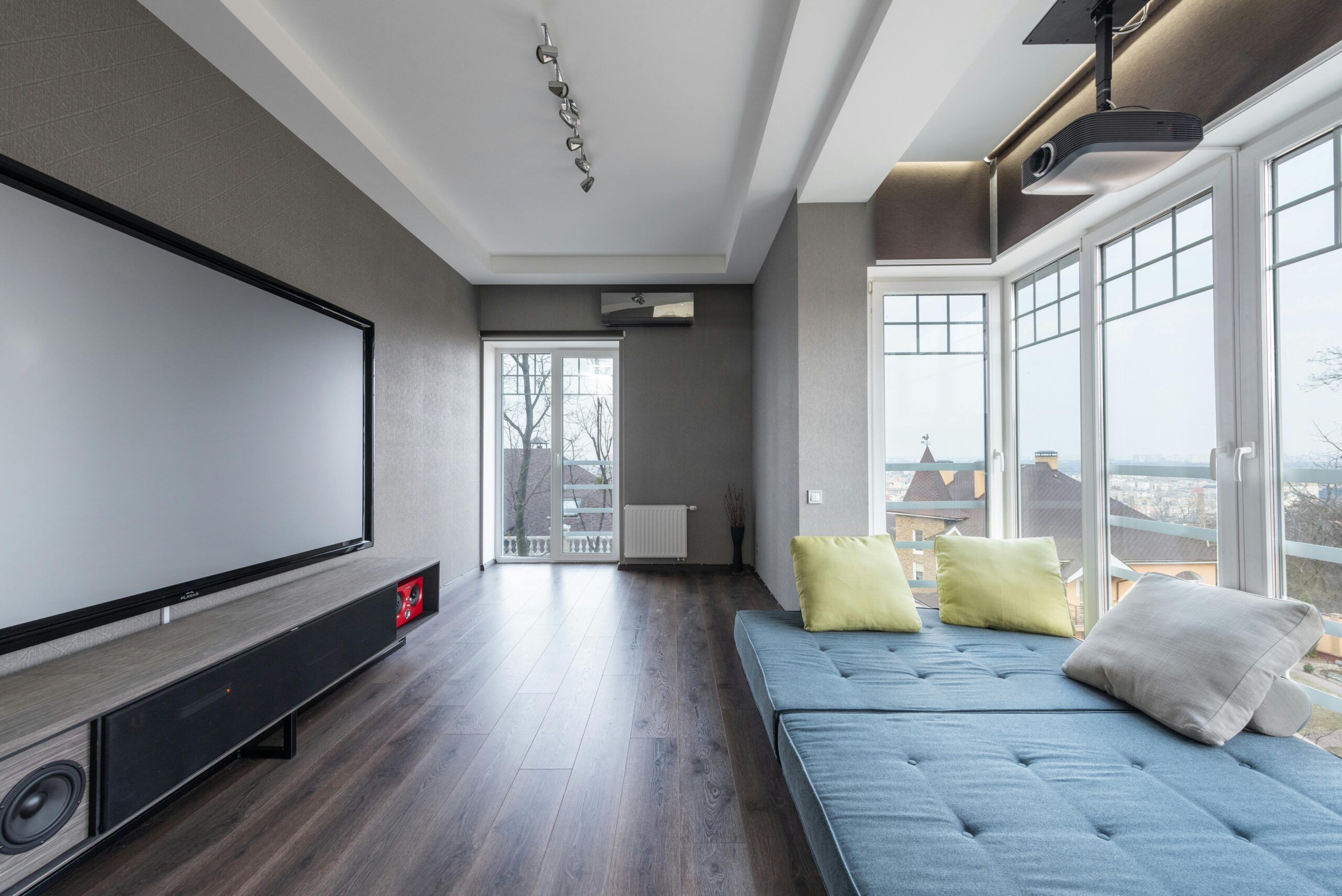 Wie kalibriere ich die Bildposition meines LG HU80KS 4K UHD Laserprojektors?