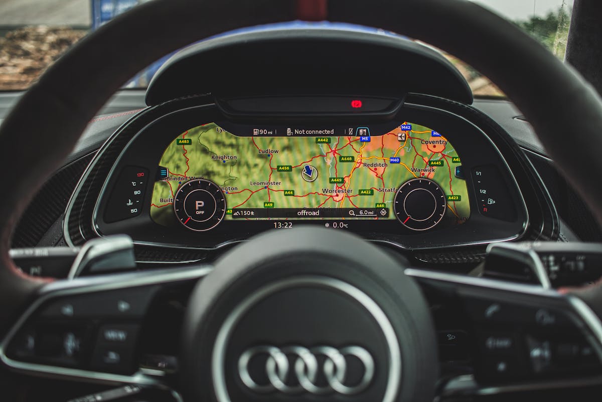 Wie behebe ich den Fehler F4 bei meinem Blaupunkt TravelPilot 53 Navi